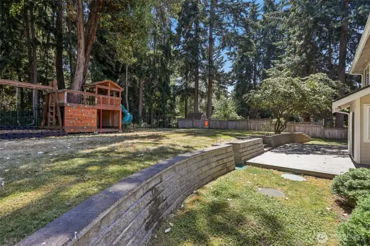 Beautiful private large backyard. Fully fenced. Beautiful private large backyard. Fully fenced.