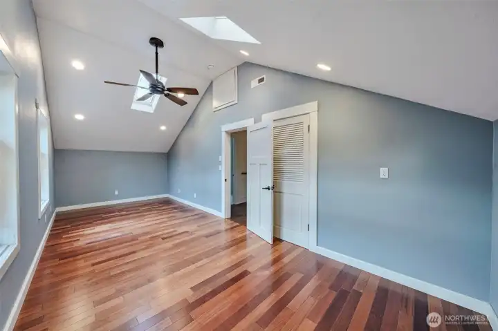 Hatch style skylights for maximum airflow