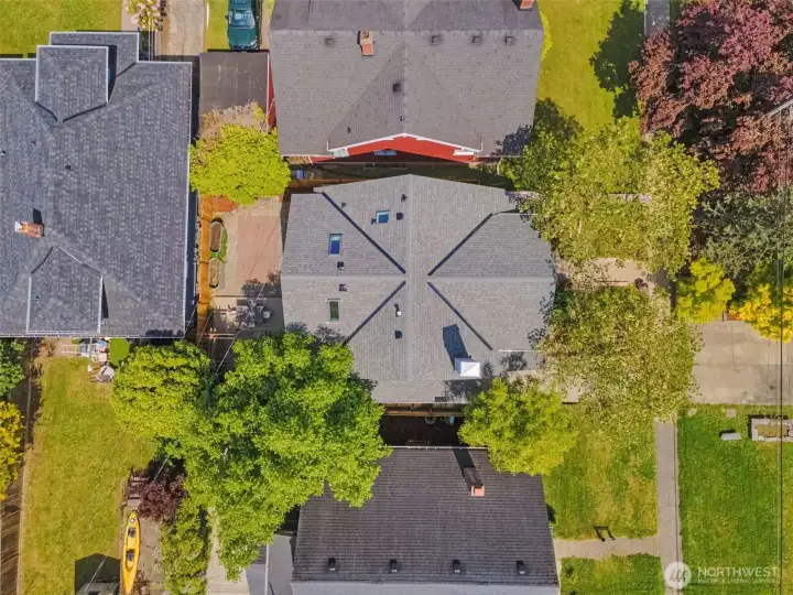 Newer Roof!