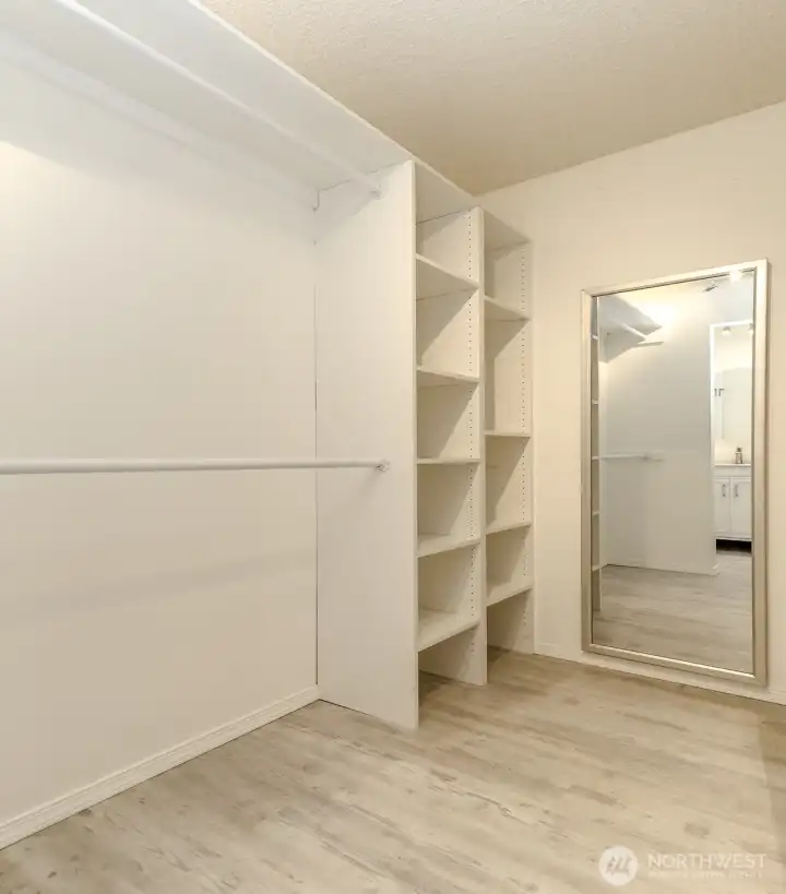 Large Walk-in Closet Large Walk-in Closet