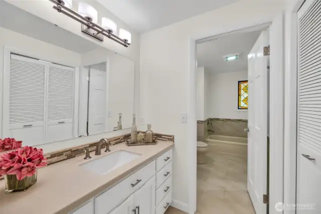 The perfect spot for one person to get ready while the other showers or bathes