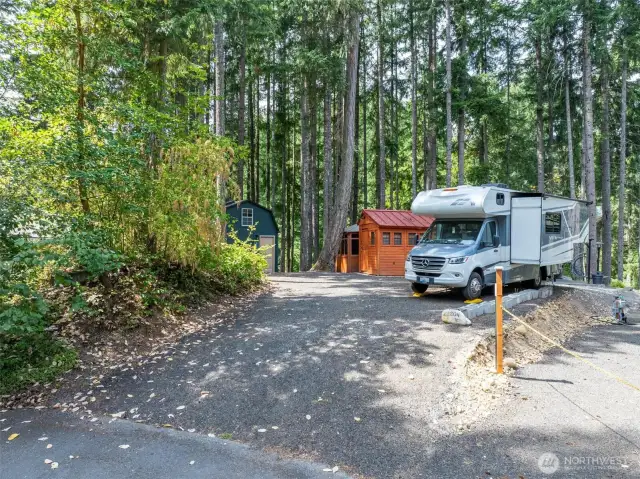 Room for 2 large RV's!