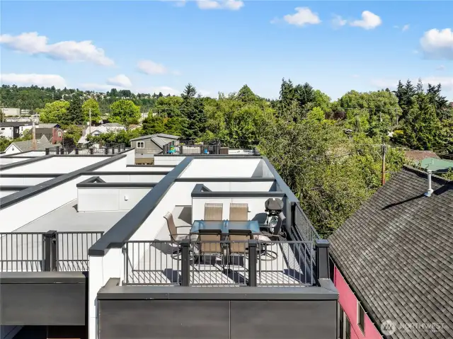 When's your first roof-top dinner??  (You could be all moved in before Labor Day!)