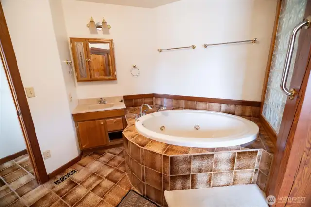 Jacuzzi Spa Tub
