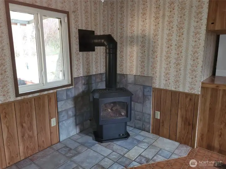 Propane stove in nook