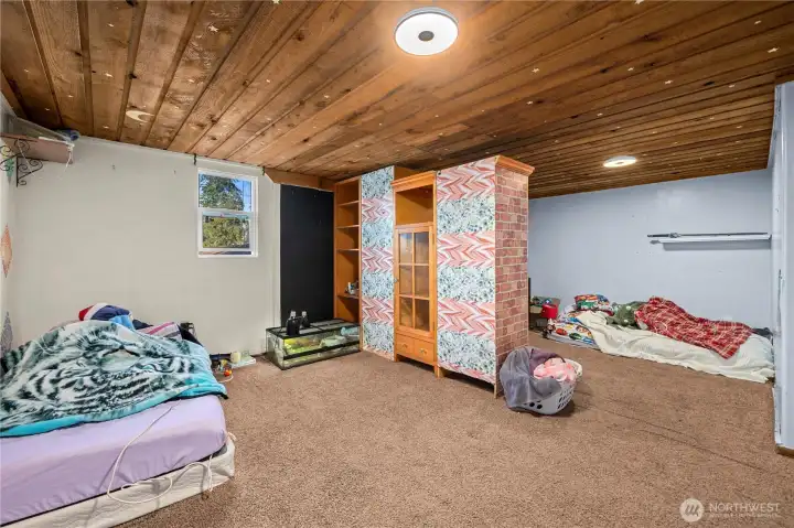 second bedroom, partion  easily removable