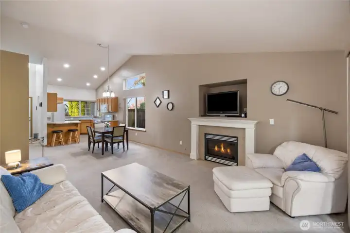 A living space begging for some bodies!