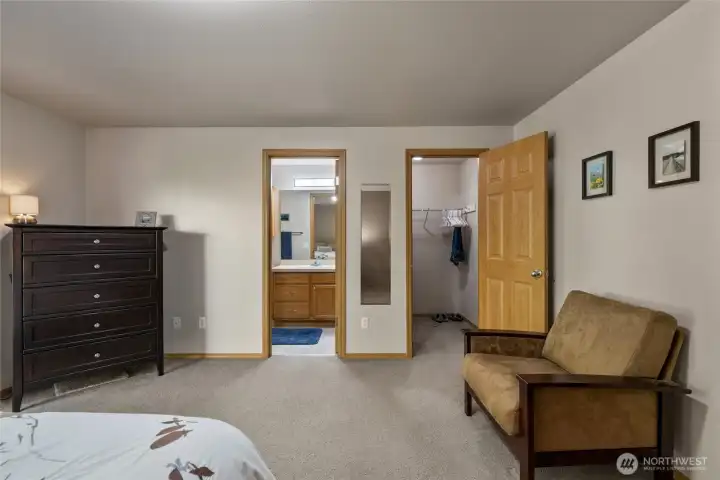 With an en suite and walk in closet, what more could you ask for?