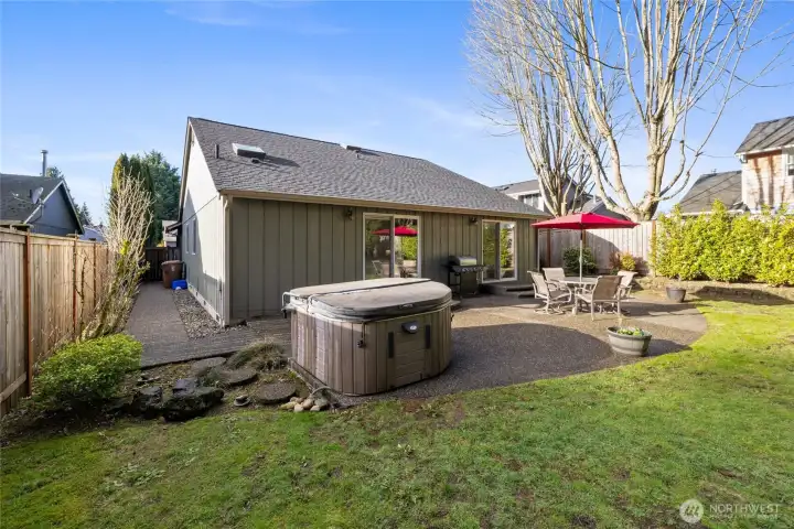 Fully fenced only two years ago, no worries to be had!