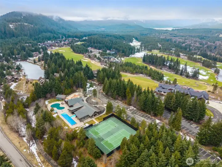 Tumble Creek is also home to the highly acclaimed Tom Doak–designed golf course.