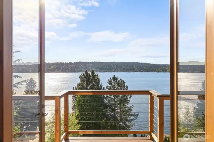 Front row views to the shimmering water.