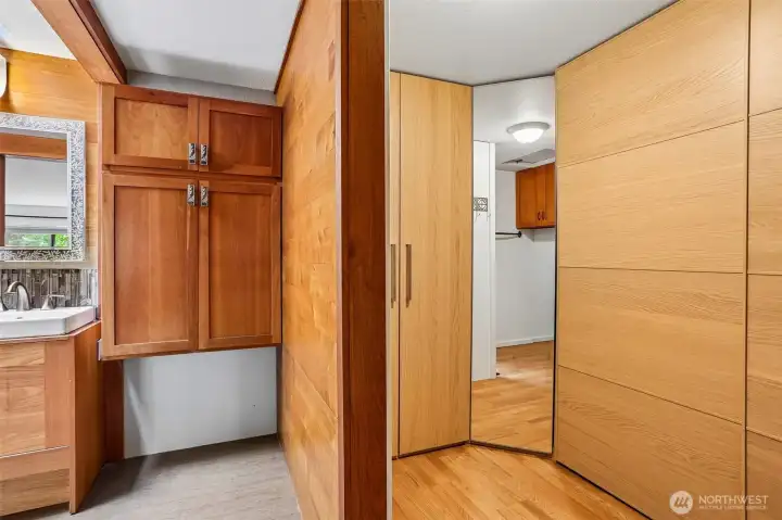 Walk in Closet