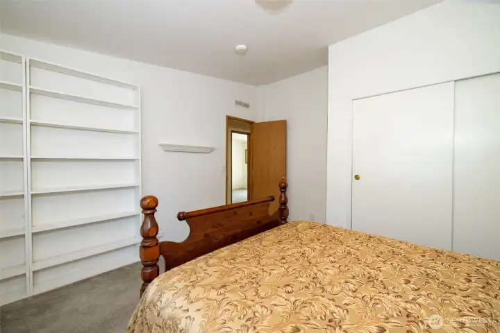 guest bedroom