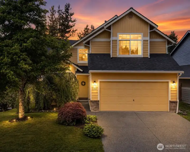 Fantastic home in charming neighborhood. Fantastic home in charming neighborhood.