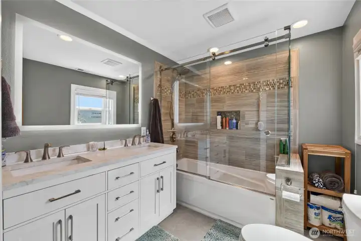 Primary Bedroom Bath