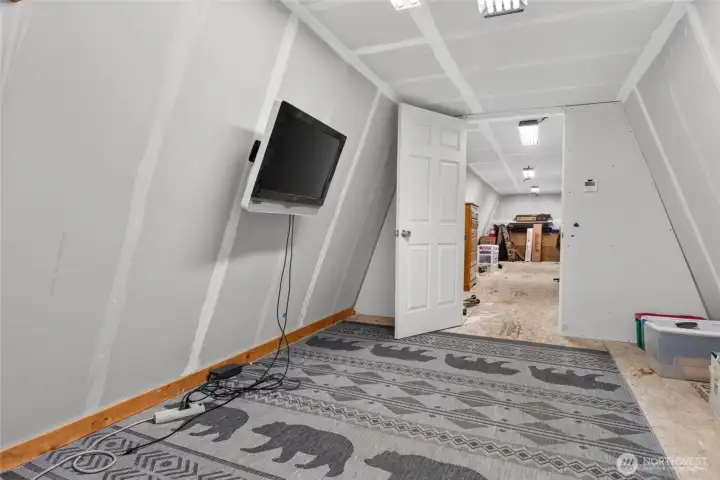 Interior Shop Loft Space Room 1
