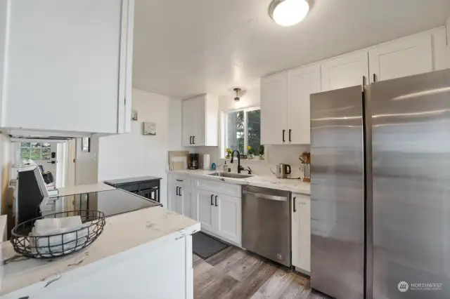 Beautifully remodeled kitchen (done in 2021).