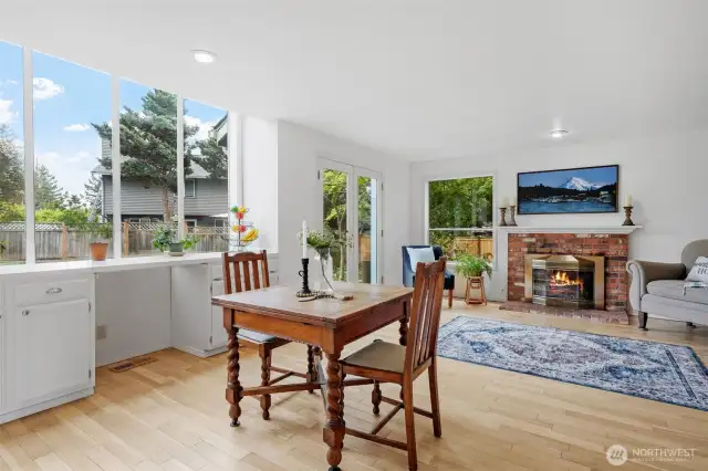 Large kitchen with plenty of room for everyone