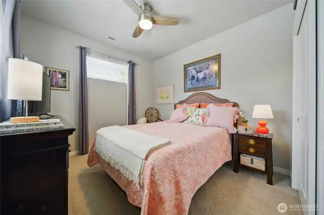 2nd bedroom