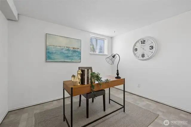 Office/Bonus Room