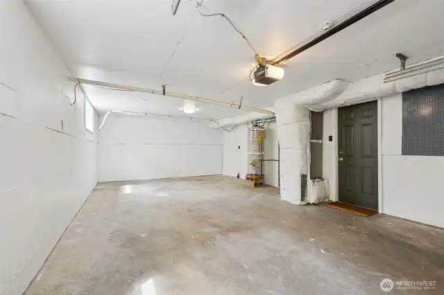Spacious Garage