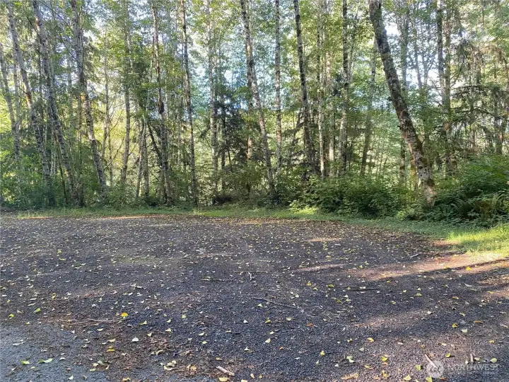 Flat parking on right side of the road