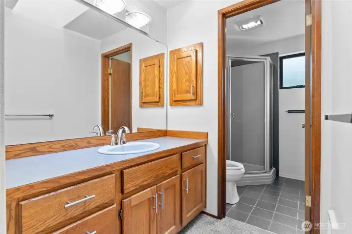 Primary bath