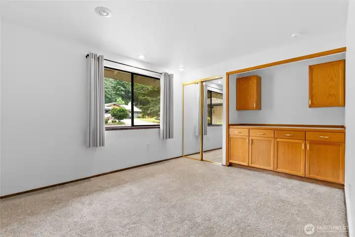 2nd bedroom