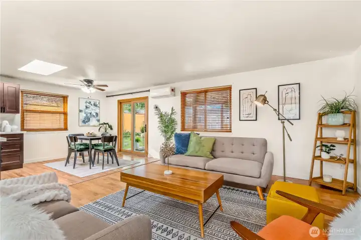 Big skylight makes the most of the daytime ilght