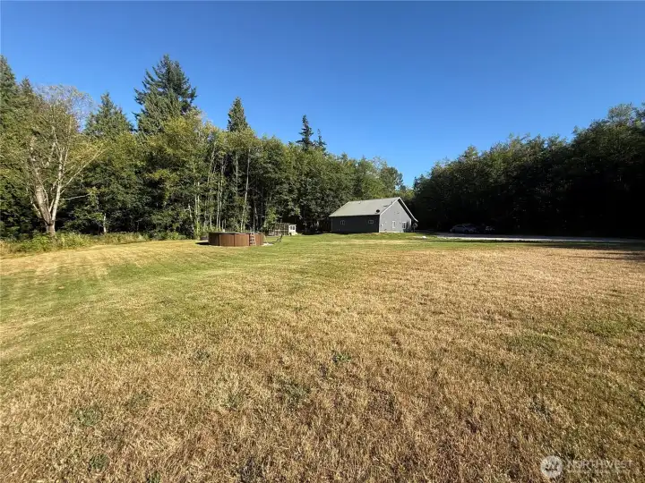 5-flat, private buildable acres