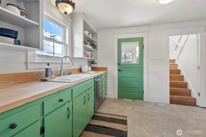 Door leads to mud/laundry room and exterior entrance.