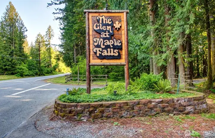 Welcome to The Glen at Maple Falls!