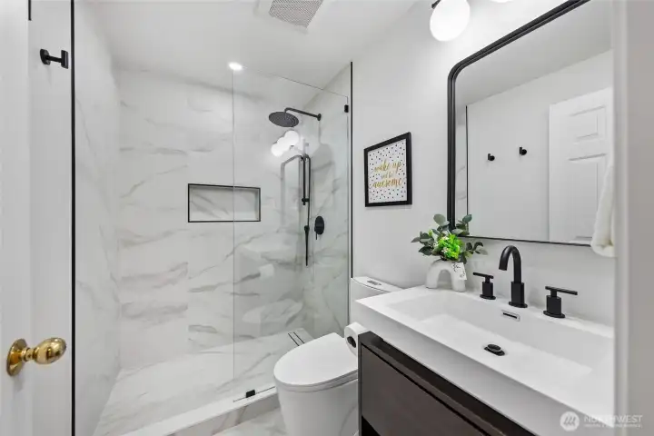 Ensuite bath off bonus room.