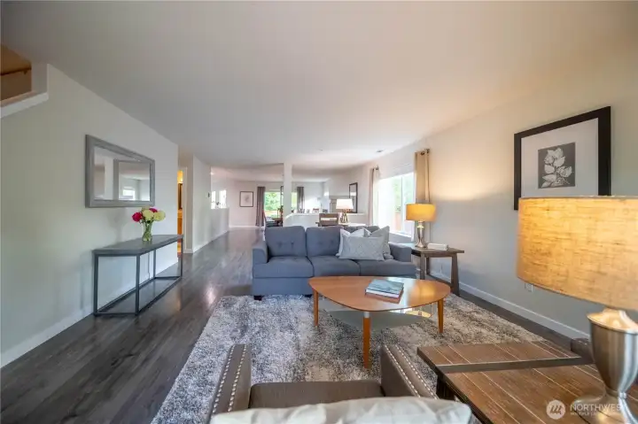 This home has an open and flowing, floorplan This home has an open and flowing, floorplan