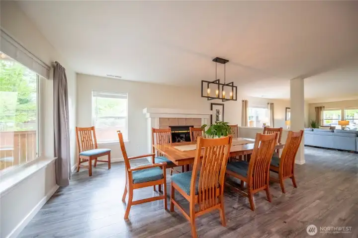 Natural light filled rooms though out the house. Natural light filled rooms though out the house.