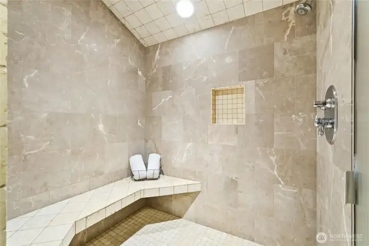 Separate steam shower to wash all your cares down the drain.