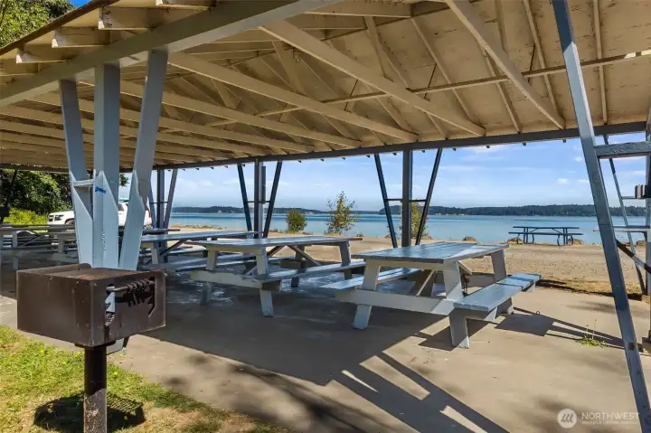 Community picnic areas are available right at the beach.