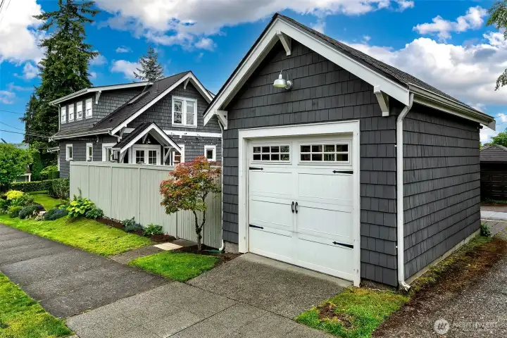Garage + 2 off street parking behind this off Alley Garage + 2 off street parking behind this off Alley