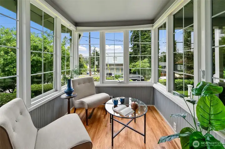 Dining/ reading nook with garden windows Dining/ reading nook with garden windows