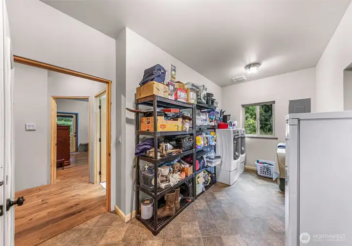 Spacious utility room. Spacious utility room.