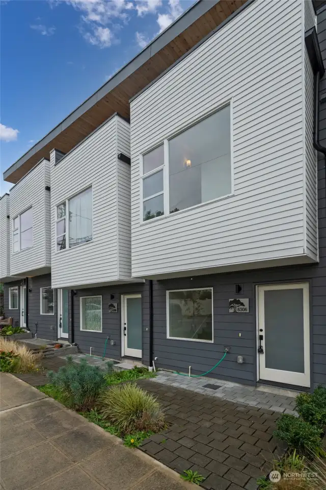 Newer 2020-built home from award-winning Green Canopy Homes.