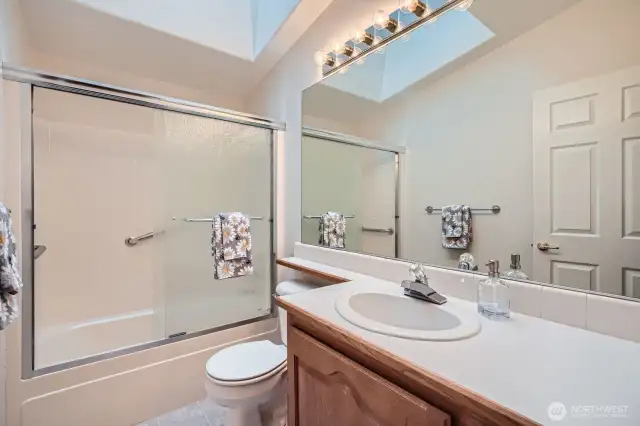 2nd bath with tub and shower