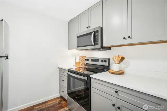 Features include a walk-in closet, new appliances and generous storage.