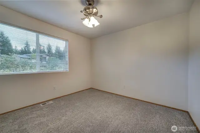 Secondary bed room.