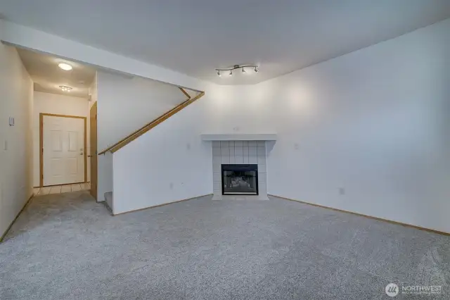 Great rm from entry.