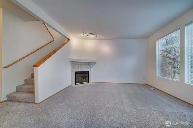 Great rm w/ stairs up.