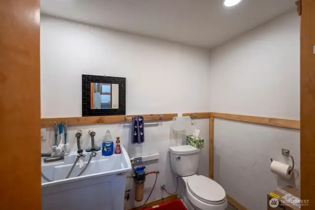 Shop bathroom