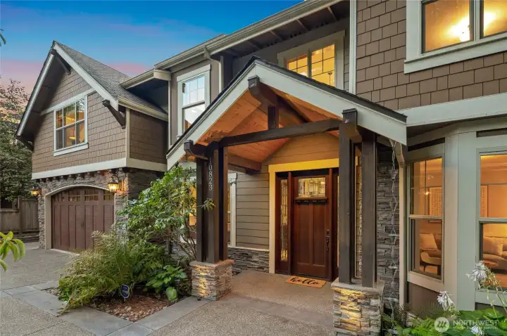 Post & beam covered entryway with textured glass panels