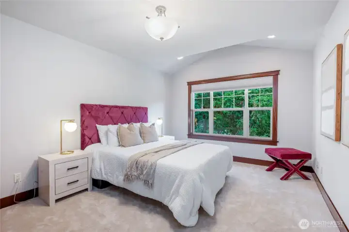 Another lovely bedroom