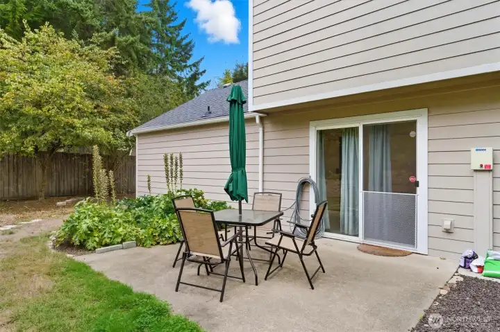Patio space-perfect for entertaining!
